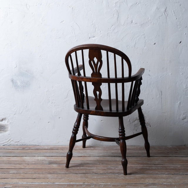 Brown English Windsor Chair With Crinoline Stretcher, 19th Century For Sale - Image 8 of 9