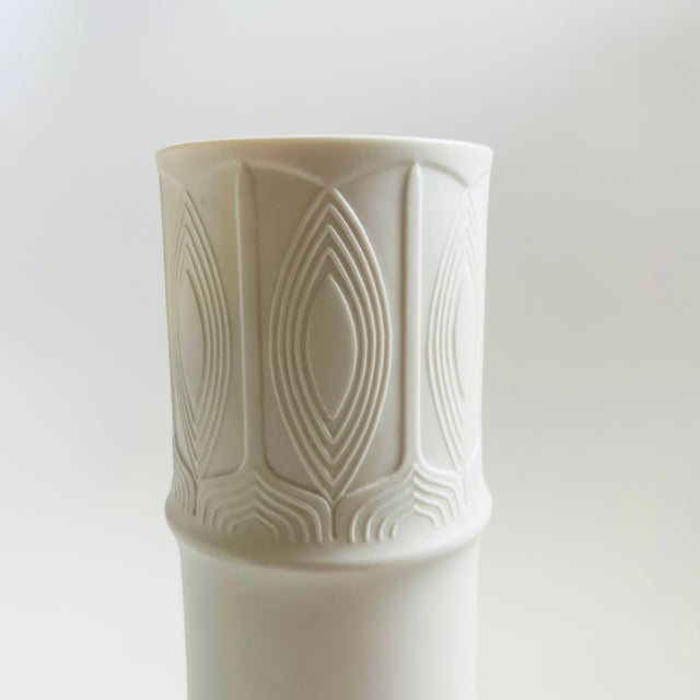Mid-Century Modern German Op Art Bisque Porcelain Vase by Lorenz Hutschenreuther For Sale - Image 3 of 9