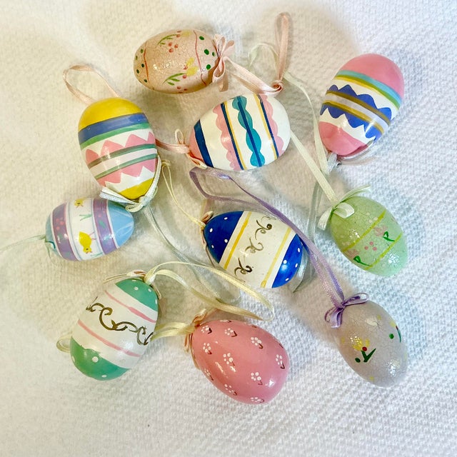 1970s 1970s Vintage Boho Chic Arts & Crafts Wooden Painted Easter Eggs - Set of 10 For Sale - Image 5 of 10