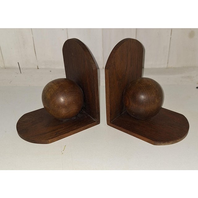 Art Deco Bookends with Oak Angles and Brown Maple Balls, 1930s, Set of 2, in Very Good conditions. Designed 1920 to 1949