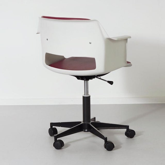 Textile Dark Red Office Chair 2712 with Armrests by André Cordemeyer for Gispen, 1970s For Sale - Image 7 of 11
