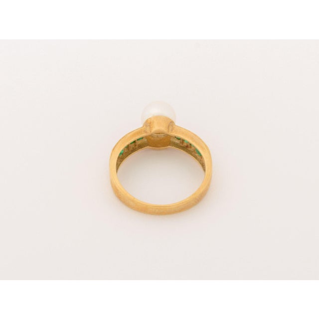 Metal Vintage 14k Yellow Gold and Cultured Pearl Emerald Ring For Sale - Image 7 of 8