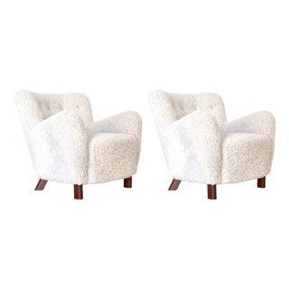 Scandinavian Modern Model FH-1669 Easy Chairs in Sheepskin by Fritz Hansen, 1940s, Set of 2 For Sale