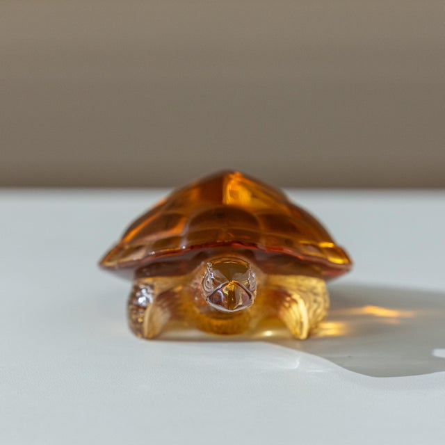 Lalique Vintage Lalique France “Tortue Caroline” Amber Crystal Turtle – Signed For Sale - Image 4 of 9