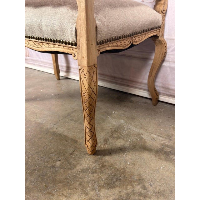 Antique Venetian Rococo Pierced Bench Settee- Hand Carved Bleached Walnut For Sale - Image 16 of 17