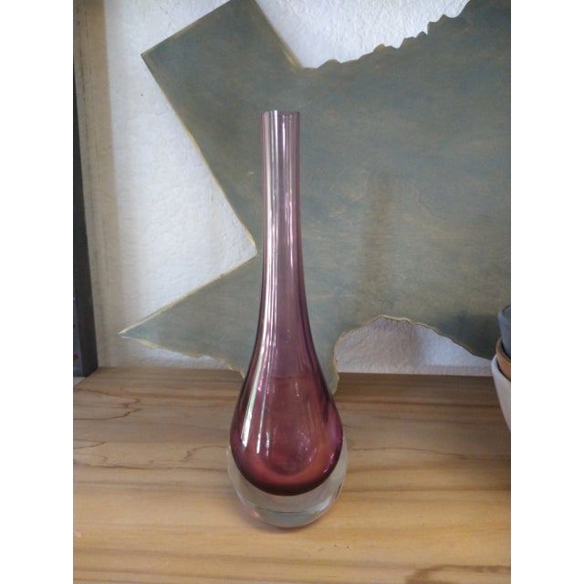 Lovely, delicate-looking glass sommerso ('submerged' technique) bud / stem vase, Mid-Century made! Has a nice weight to it...