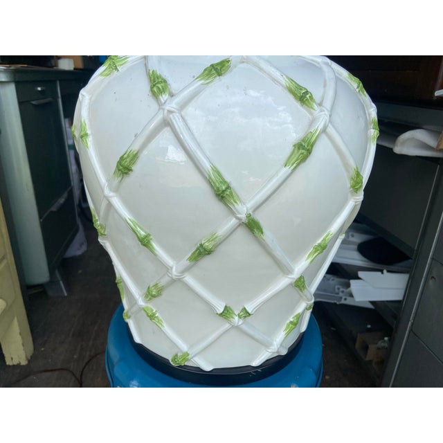Vintage Mid-Century Modern Hollywood Regency Faux Bamboo White Ceramic Table Lamp For Sale - Image 12 of 12