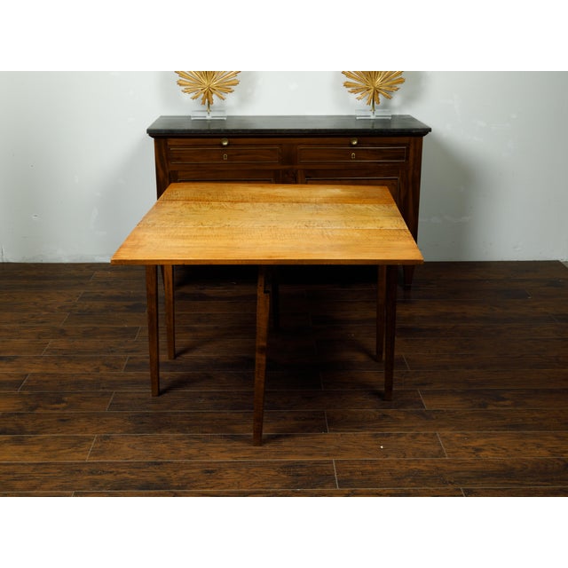 American 19th Century Maple Drop-Leaf Table with Tapered Legs For Sale In Atlanta - Image 6 of 8