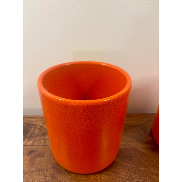 1960s Gainey Ceramics Ac-8 Orange Architectural Planters - Pair For Sale - Image 10 of 10