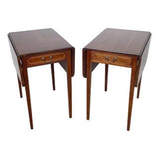 Pair of Federal Style Drop-Leaf Pembroke Side Tables For Sale