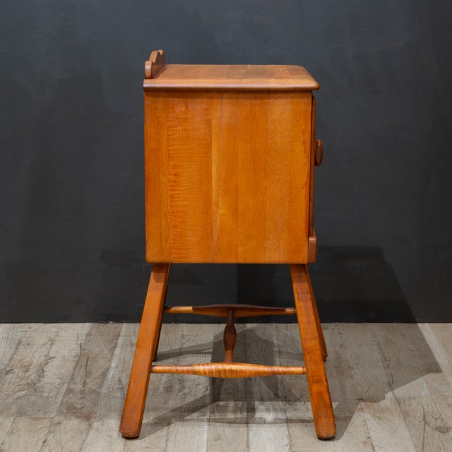 Virginia House Solid Maple Nightstand c.1940 For Sale In San Francisco - Image 6 of 9
