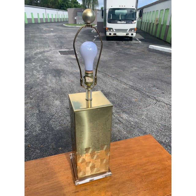 1970s Pierre Cardin Style Brass and Lucite Table Lamp For Sale - Image 10 of 13