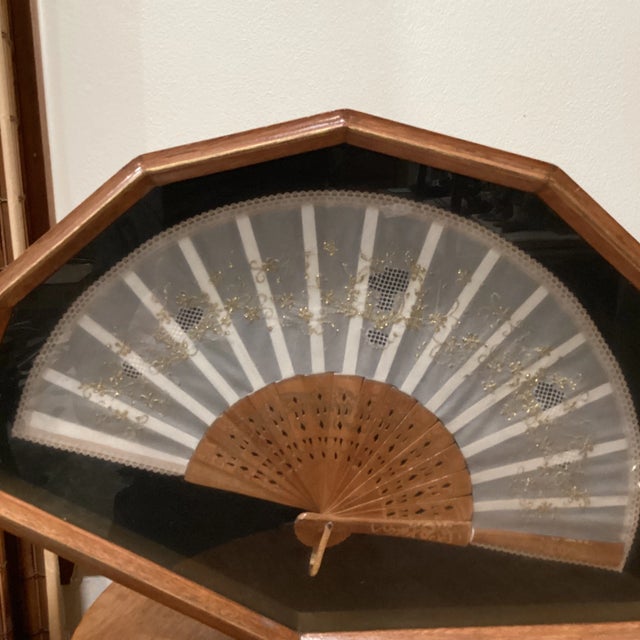 Antique French Victorian Hand Painted Hand Lace Fan Glass Frame 19th Century For Sale - Image 4 of 13