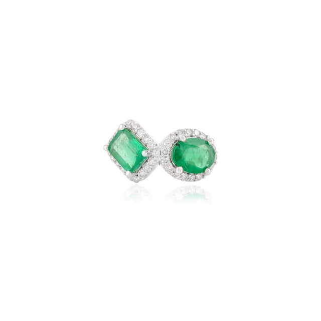 Toi Et Moi 1.92cts Emerald Diamond Statement Ring Size 7 For Sale In New York - Image 6 of 9