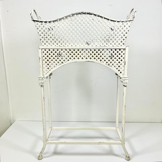 1970s Mid-Century Boho Chic Coastal Victorian Tole Metal Flat Bar Lattice Plant Stand. For Sale - Image 4 of 13