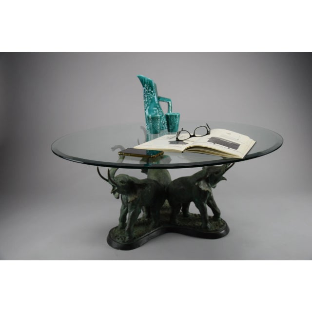 Metal Mid-Century Modern Round Brass and Glass Coffee Table, 1970 For Sale - Image 7 of 12