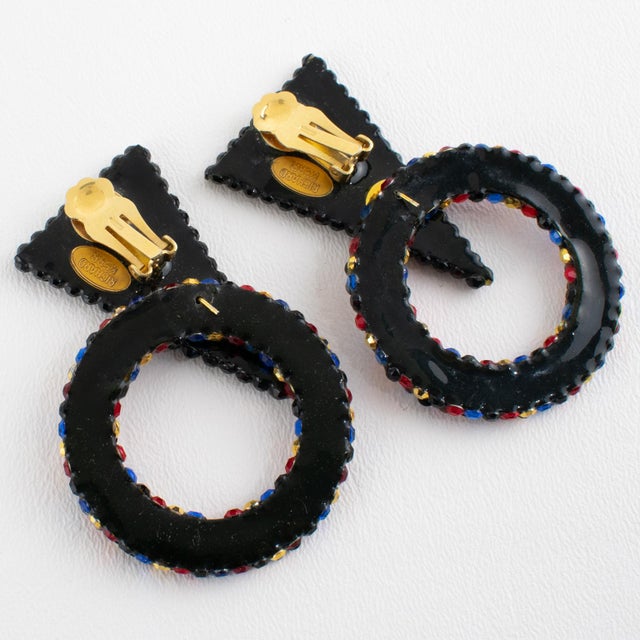1980s Richard Kerr Black and Multicolor Jeweled Dangle Clip Earrings For Sale - Image 5 of 8