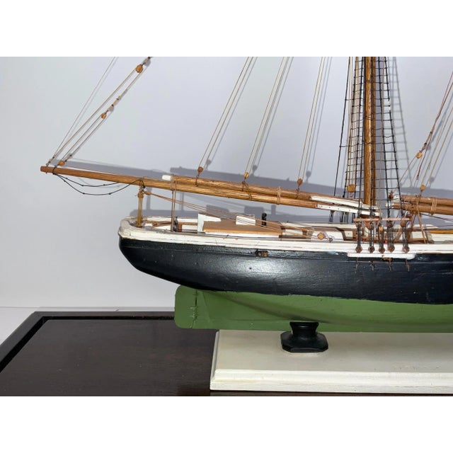 Traditional Model of a Sharpshooter Style Fishing Schooner For Sale - Image 3 of 12
