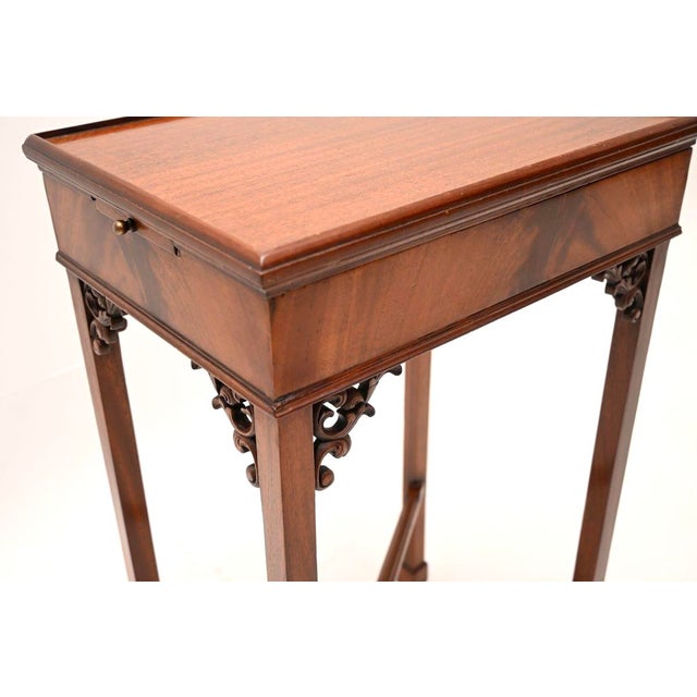 Vintage Chippendale Style Occasional Side Table, 1920 For Sale - Image 9 of 11