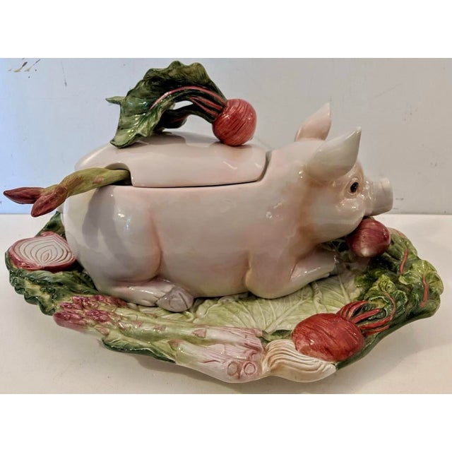 Ceramic 2000 Fitz & Floyd Whimsical Bacon Pork Pig & Vegetable Tureen Plate & Ladle by Fitz and Floyd “French Market” - 4 Pieces For Sale - Image 7 of 9