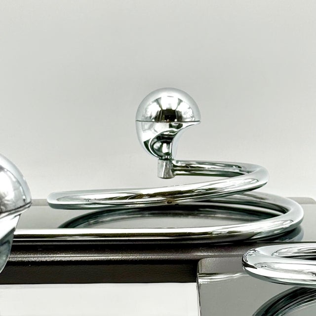 Brown Italian Space Age Wall Coat Hangers with Mirrors attributed to Goffredo Reggiani, 1970s, Set of 2 For Sale - Image 8 of 18