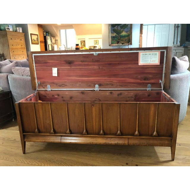 Mid-Century Modern Lane Cedar Chest | Chairish (640 x 640 Pixel)