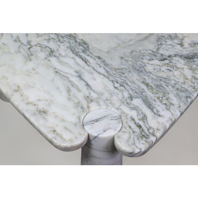 1970s Eros Triangle Center Table in White Carrara Marble by Angelo Mangiarotti for Skipper, 1970s For Sale - Image 5 of 18