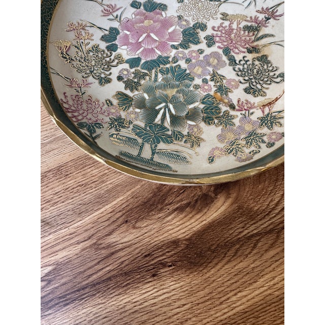 1970s 1970s Asian Ceramic Pink and Teal Plates With Gold Rims and Floral Accents For Sale - Image 5 of 8