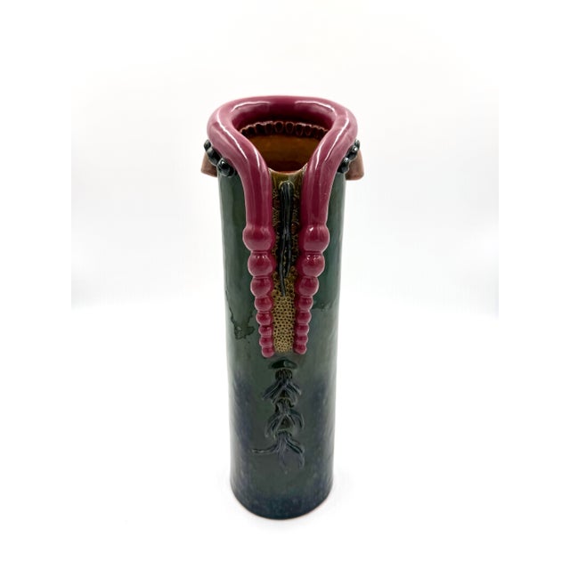 Feature: Stunning Studio Pottery Glazed finish Vivid colors.