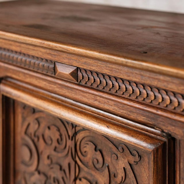 17th Century French Oak & Walnut Cabinet For Sale - Image 10 of 10