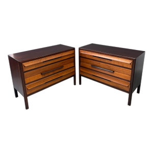 1950s Pair of Edward Wormley for Dunbar Model 5911 Gentleman’s Chests Original Finish