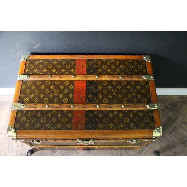 Vintage Shoe Trunk by Louis Vuitton, 1920 For Sale - Image 14 of 18