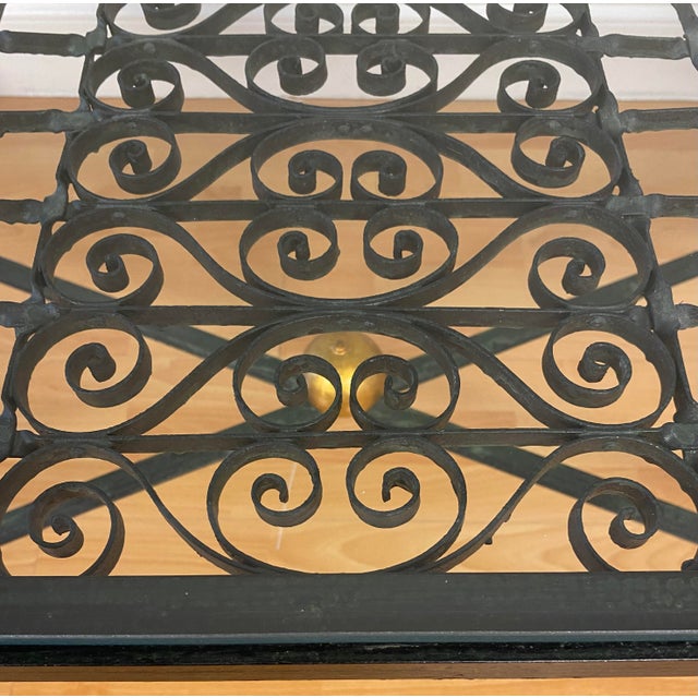 Late 20th Century Elegant Wrought Iron Coffee Table With Glass Top and Gilt Accent For Sale - Image 5 of 12