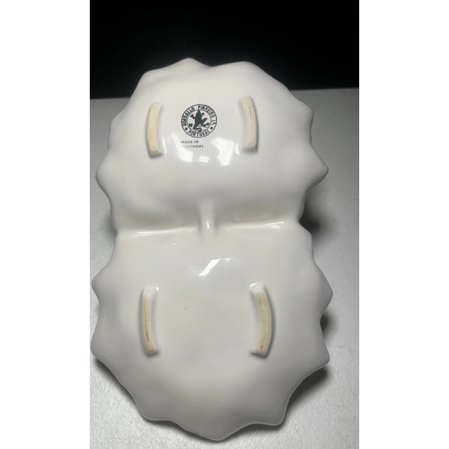 1990s 1990s Bordallo Pinheiro White Double Leaf With Bird Dish For Sale - Image 5 of 7