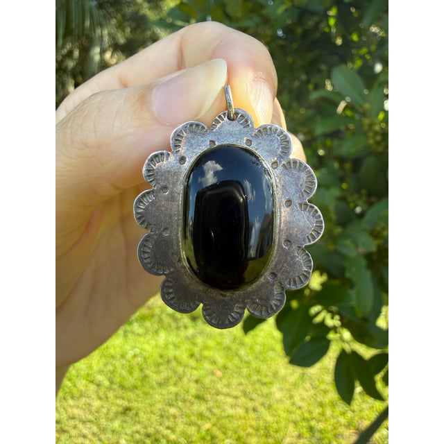 Mexican Vintage Taxco Mexico Sterling Silver Black Onyx Flower Pendant For Sale - Image 3 of 12