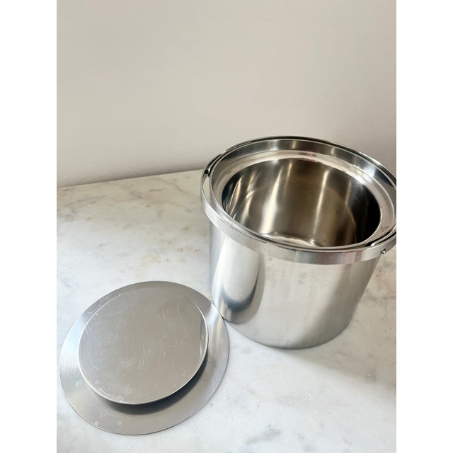 Vintage Cylinda Line Ice Bucket in Stainless Steel by Arne Jacobsen for Stelton, Denmark, 1967 For Sale - Image 9 of 14