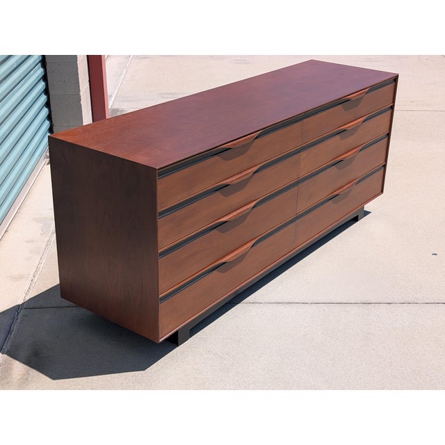 Mid-Century Modern Mid Century Modern Walnut Dresser by John Kapel for Glenn of California, C1960s For Sale - Image 3 of 18