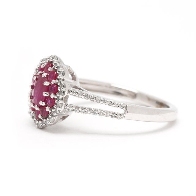0.85ctw Ruby & Diamond Oval Cluster Ring, 14k White Gold, Ring Size 6 For Sale - Image 4 of 6