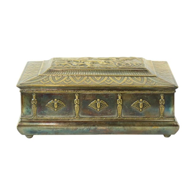 Art Deco Silver-Plated Chest Trinket Box with Egyptian Motifs For Sale - Image 4 of 17