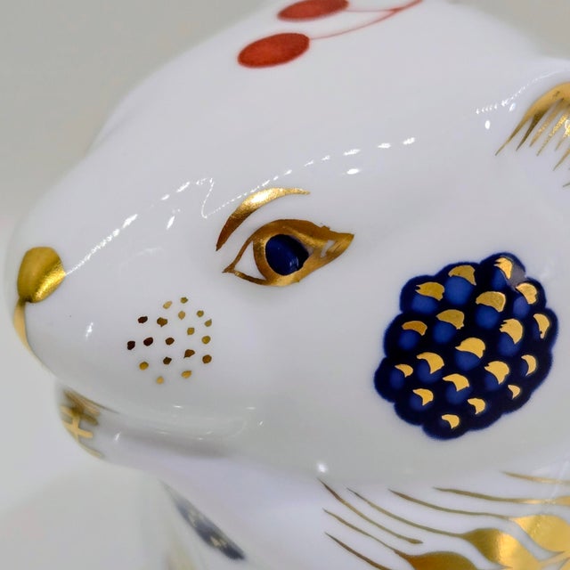 Royal Crown Derby Porcelain Royal Crown Derby Harvest Mouse English Bone China Paperweight – Imari Style, Gold Stopper, Vintage Collectible Décor For Sale - Image 4 of 10