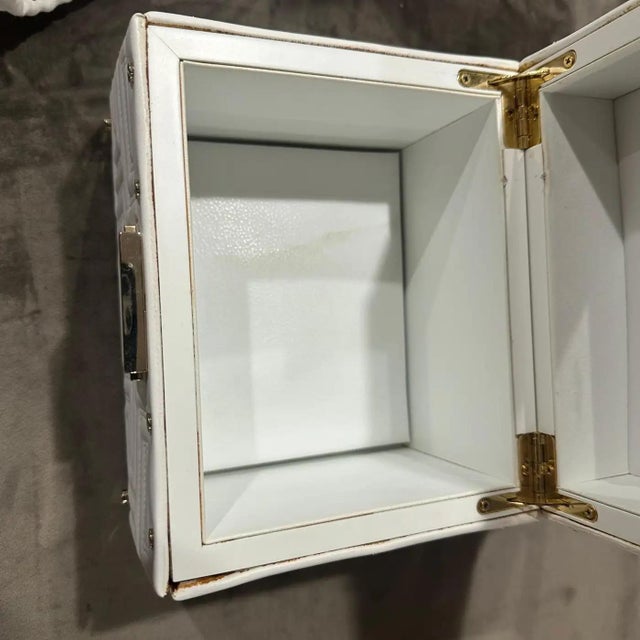 Versace Gianni Versace Couture White Leather and Brass Luxury Beauty Case For Sale - Image 4 of 12