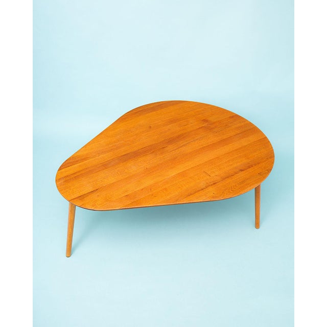 Danish Pear-Shaped Coffee Table in Wood, 1980s, in Very Good conditions. Designed 1980 to 1989