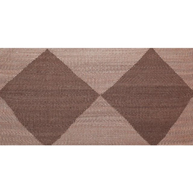 A classic checkerboard pattern meets a classic Zanafi style weave for a bold new look. Introducing our DIAMOND...