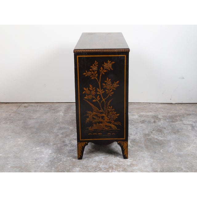 Chinoiserie English 19th Century Chinoiserie Lacquered Commode with Five Drawers For Sale - Image 3 of 12