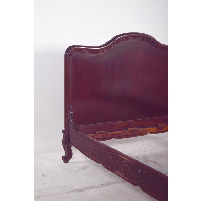 Louis XV French Bed in Mahogany, 1890 For Sale - Image 3 of 10