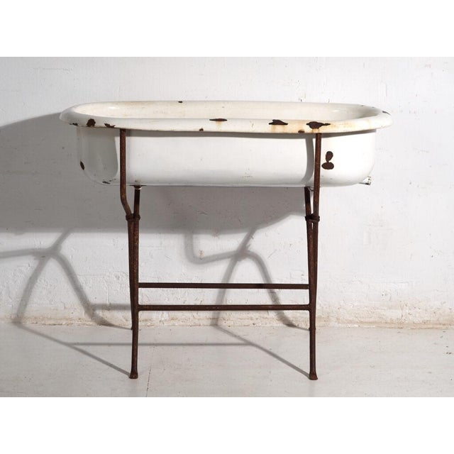 Mid 20th Century Bathtub in Enamelled Iron, Central Europe, 1950 For Sale - Image 5 of 12