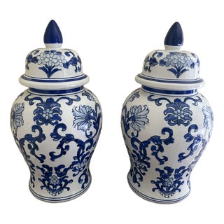Chinoiserie Large Blue and White Porcelain Ginger Jars, Pair For Sale