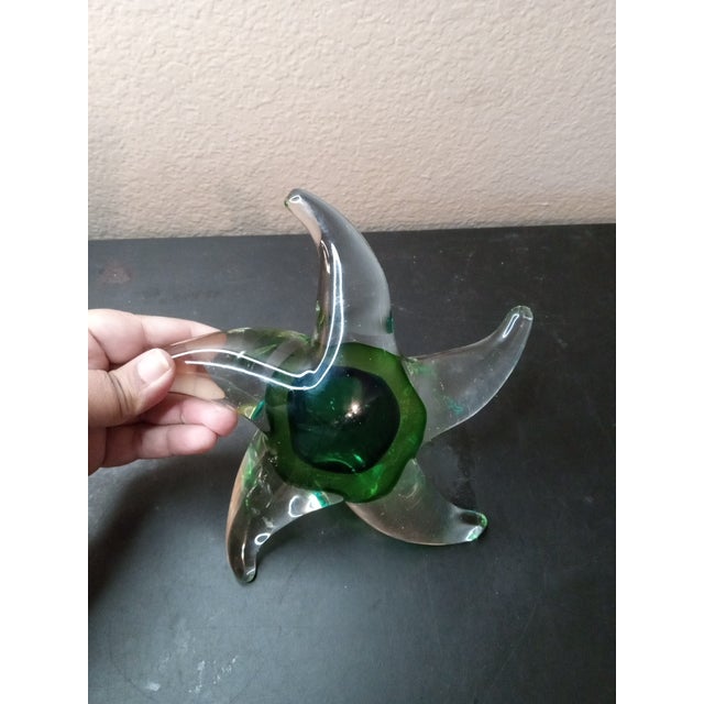 1980s Signed Oggeti Italy Green Swirl Art Glass Star Fish Paperweight For Sale - Image 4 of 6