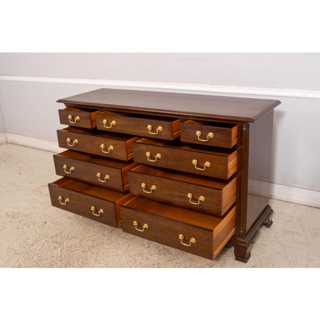 Chippendale 1960s Stickley Chippendale Style Cherry Bedroom Dresser For Sale - Image 3 of 18