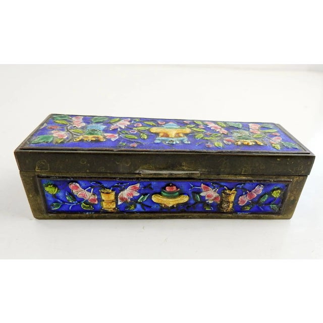 Early 20th Century Small Vintage Chinese Enamel Box For Sale - Image 5 of 7
